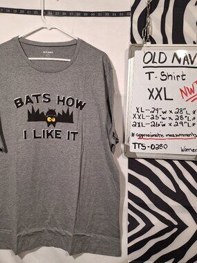 NWT Old Navy Shirt, Grey w/Bat, XXL